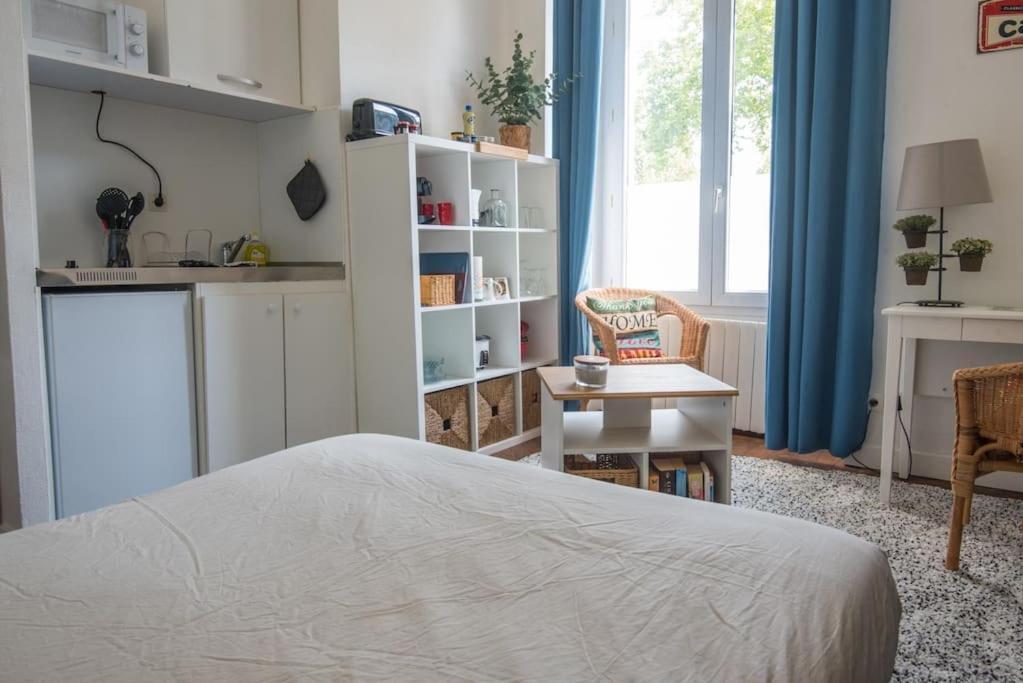 Le Petit Cosy Apartment Анже Екстериор снимка
